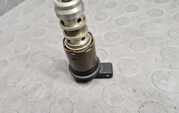 BMW 7 E65 E66 Turbo solenoid valve 1707323