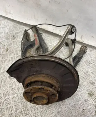 Mercedes-Benz C AMG W204 Rear wheel hub