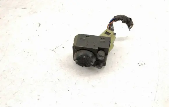 Volkswagen Golf III Wing mirror switch 1H0959565