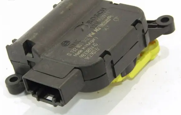 Volkswagen Scirocco Air flap motor/actuator 0132801342