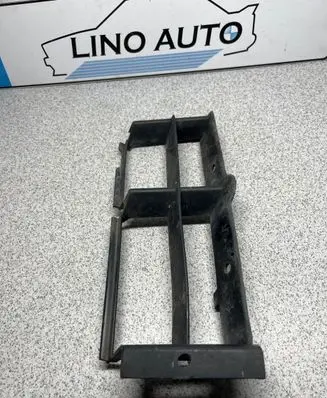 BMW 5 E39 Front bumper lower grill 8235673