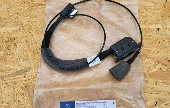 Mercedes-Benz ML W164 EUR ISO radio connector A1648202715ranzez