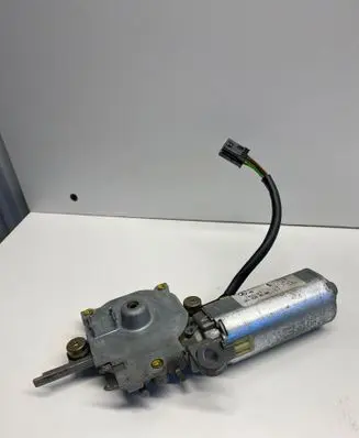 Mercedes-Benz E W210 Sunroof motor/actuator 2028200508