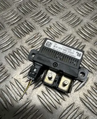 Mercedes-Benz E A207 Glow plug pre-heat relay A0009822023 1110029