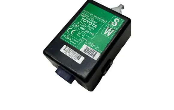 Toyota Avensis T270 Door control unit/module 8974005030 61B381000
