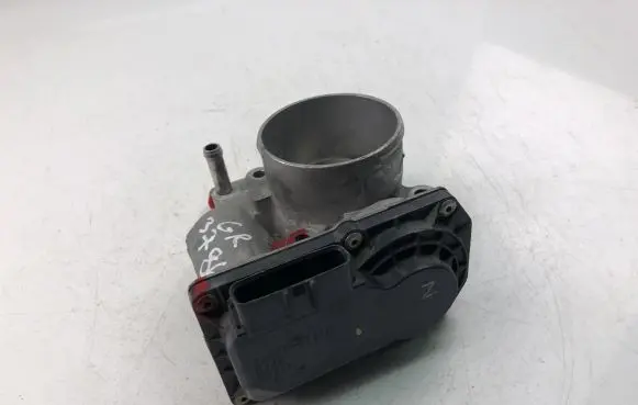 Toyota Auris 150 Throttle valve 220300T110