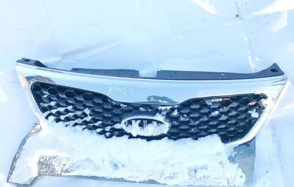 KIA Sorento Front grill 863502p000 86350-2p000