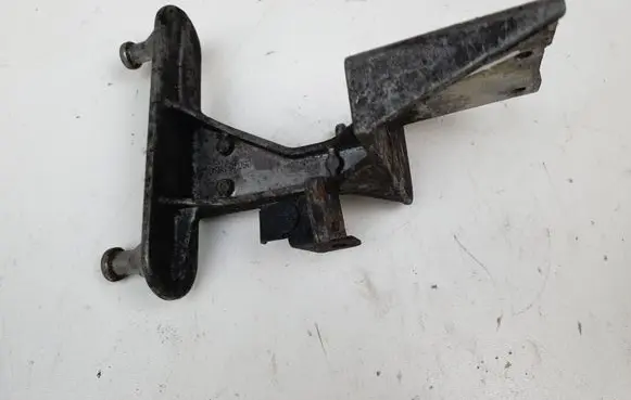 Mercedes-Benz C W203 ABS pump bracket A2034310240