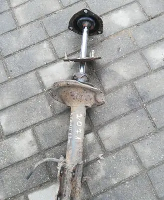 Nissan X-Trail T30 Front shock absorber/damper
