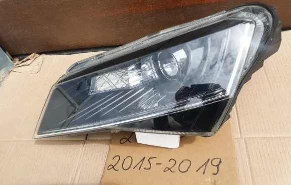 Skoda Superb B8 (3V) Headlight/headlamp 3V1941015A