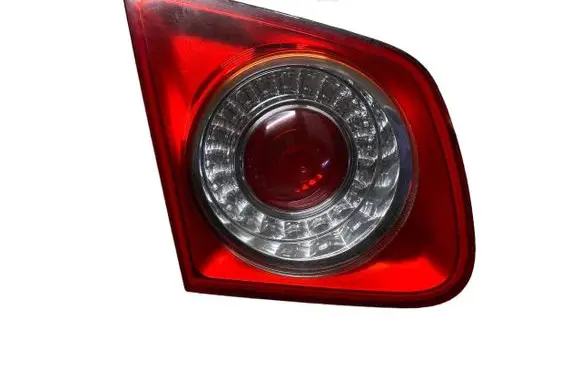 Volkswagen Jetta V Tailgate rear/tail lights 1K5945093