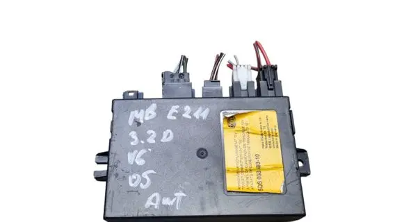 Mercedes-Benz E W211 Tow bar trailer control unit/module 5DS00849310