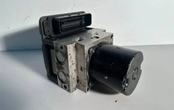 BMW 5 E60 E61 ABS Pump 6783360 345267833L