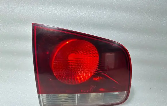 Volkswagen Touareg I Tailgate rear/tail lights 7L6945093T