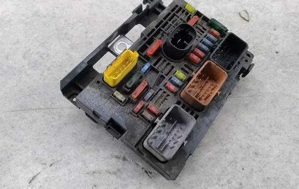 Citroen C4 Grand Picasso BSM Control unit 9675877980