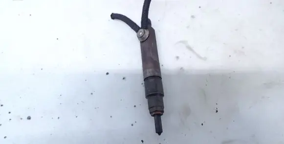 Audi A6 S6 C4 4A Fuel injector 046130201E