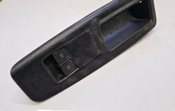 Volkswagen Polo IV 9N3 Electric window control switch 6Q1867171