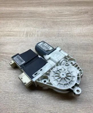 Citroen C5 Front door window regulator motor 9649304080 996386101