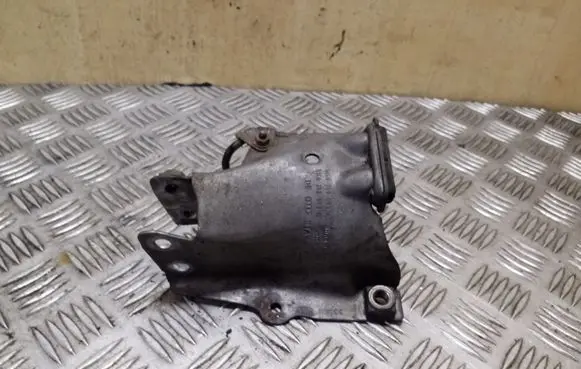 Audi A4 S4 B8 8K Engine mounting bracket 8K0399059A 8K0399059C