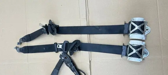 BMW 1 F20 F21 Front seatbelt 34078320D 34078319D