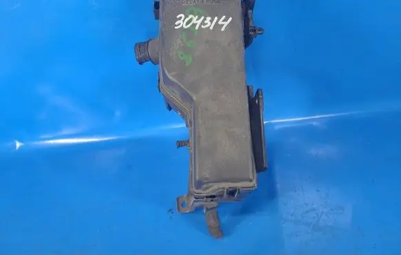 Toyota Camry Fuse 8274033020