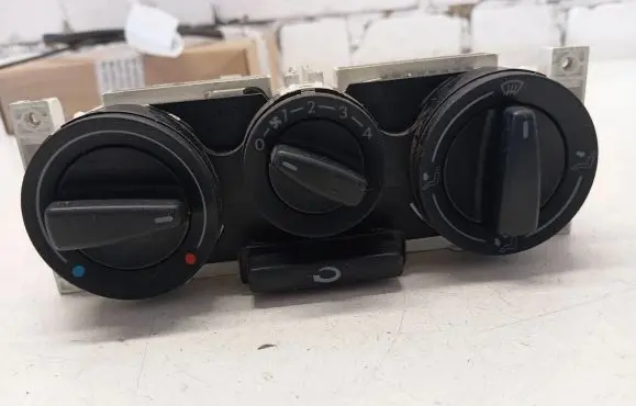 Volkswagen Golf IV Climate control unit 659497N05 1J081904E 901510930000