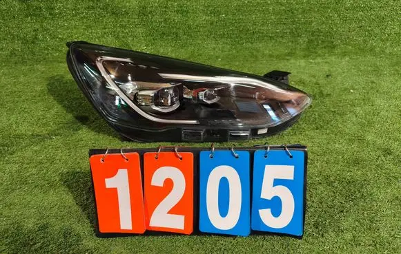 Ford Focus Headlight/headlamp JX7B13E016AE