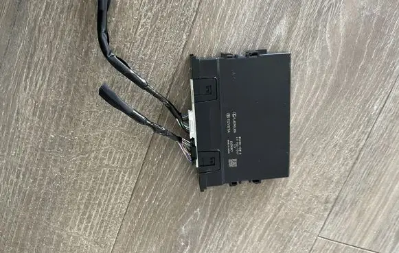 Toyota bZ4X Other devices 886B042010