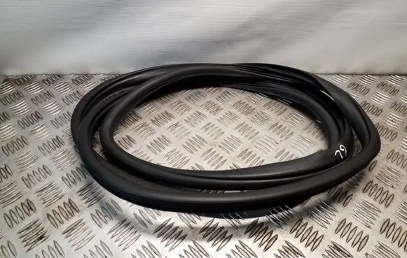 KIA Sorento Rear door rubber seal (on body) 