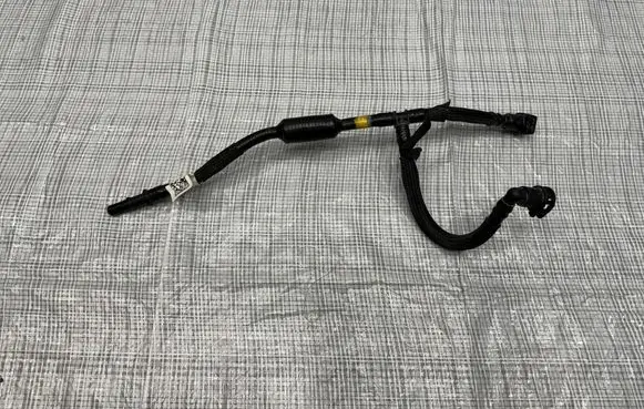 Maserati GranTurismo Engine coolant pipe/hose 6701584270