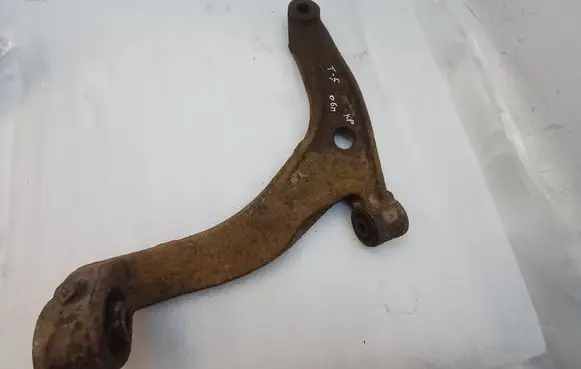 Front lower control arm/wishbone