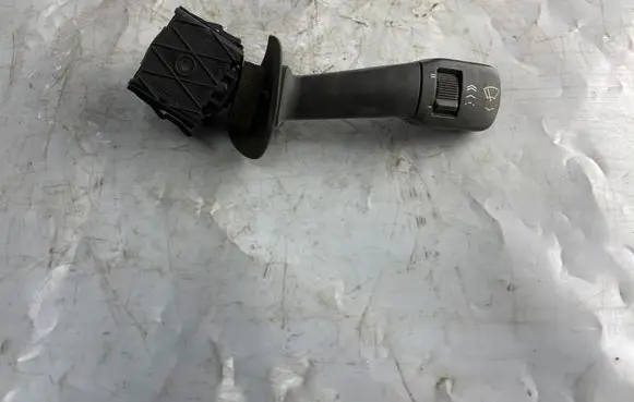 BMW 5 E39 Wiper control stalk 8352013