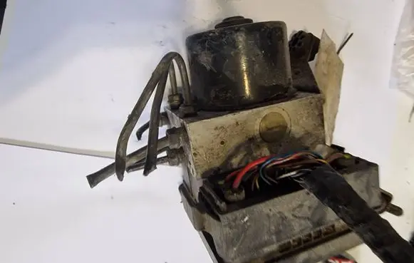 BMW 3 E46 ABS Pump 6759075