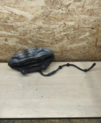 Mercedes-Benz CLS C257 Front brake caliper 
