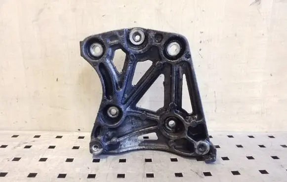 Chevrolet Captiva A/C compressor mount bracket 96868422