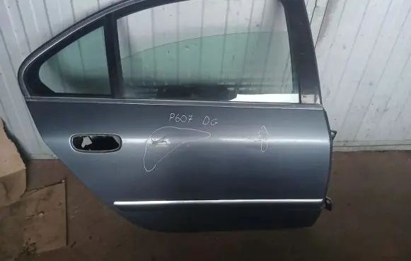 Peugeot 607 Rear door