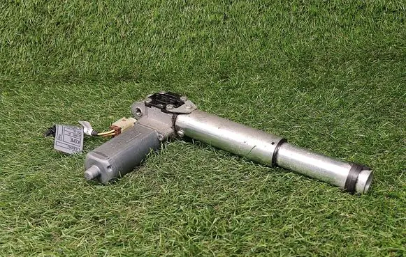 BMW 5 E60 E61 Seat adjustment motor 0390203232
