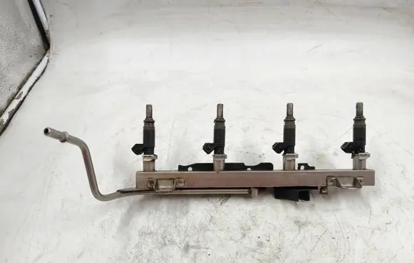 BMW 1 E81 E87 Fuel injectors set 7506158 5168C01297