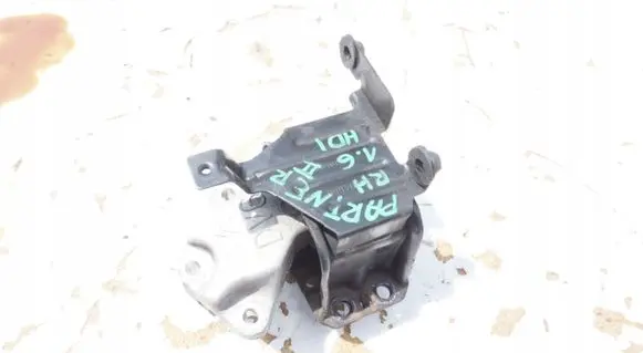 Peugeot Partner Engine mounting bracket