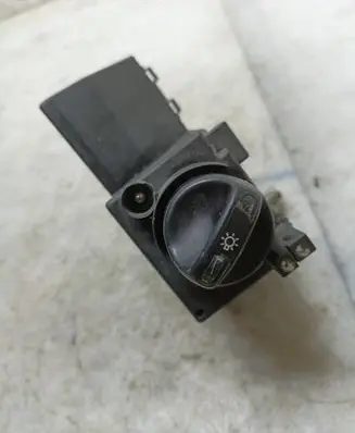 Mercedes-Benz E W210 Light switch 2105450104