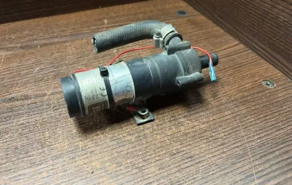 Volkswagen Crafter Electric auxiliary coolant/water pump 102450105 CM10P71