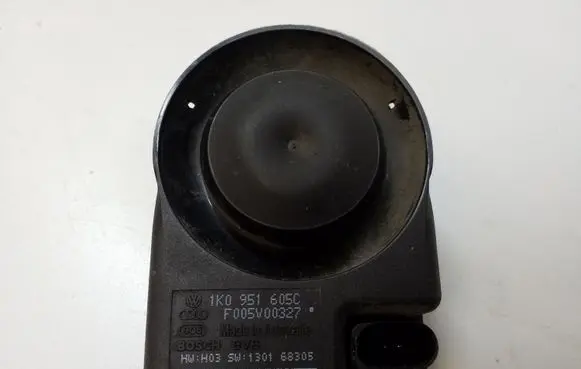 Volkswagen PASSAT B6 Alarm system siren 1K0951605C