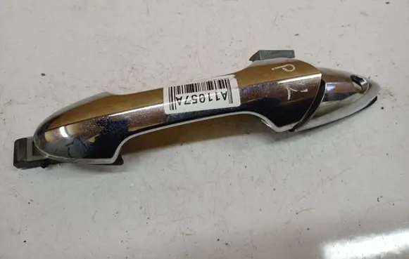 Honda FR-V Front door exterior handle 