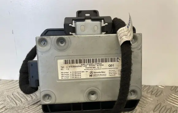Mercedes-Benz E W212 Head unit multimedia control A1729009302 A2049015902 A2049026002