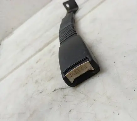 Hyundai Galloper Front seatbelt buckle P24001