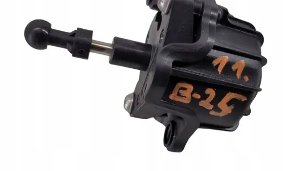 Headlight level adjustment motor