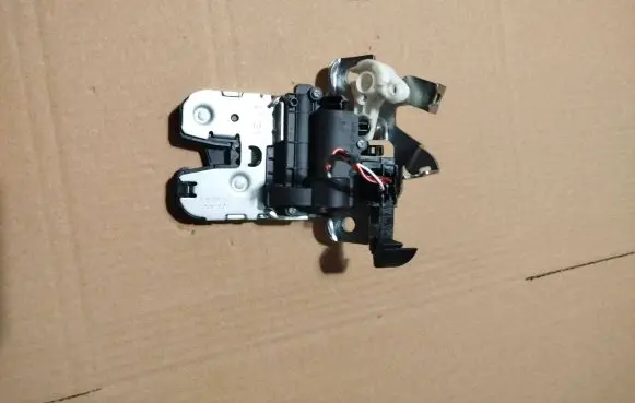 Audi A3 8Y Tailgate/trunk/boot lock/catch/latch 8W0827503