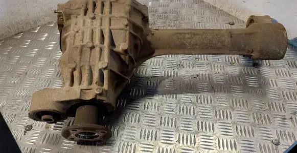 Nissan Navara D40 Front differential 