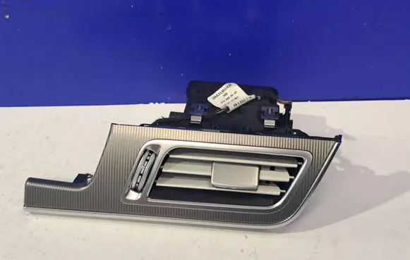 Mercedes-Benz E W212 Dashboard air vent grill cover trim 2124404050