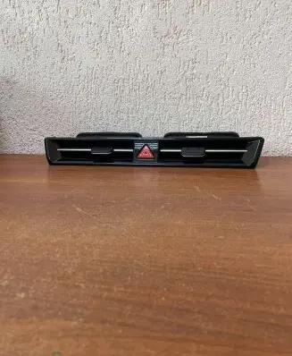 KIA Niro Dash center air vent grill 97410AT000 1025